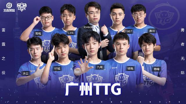 他的成功離